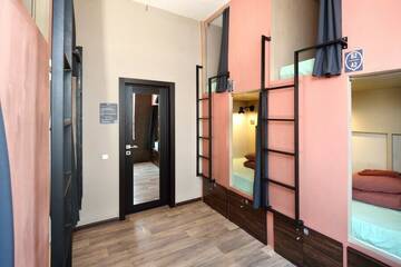 Женский номер в  Rolling Stones hostel